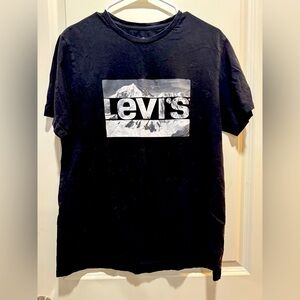 Levi's Black Short Sleeve Tee with Iconic Logo